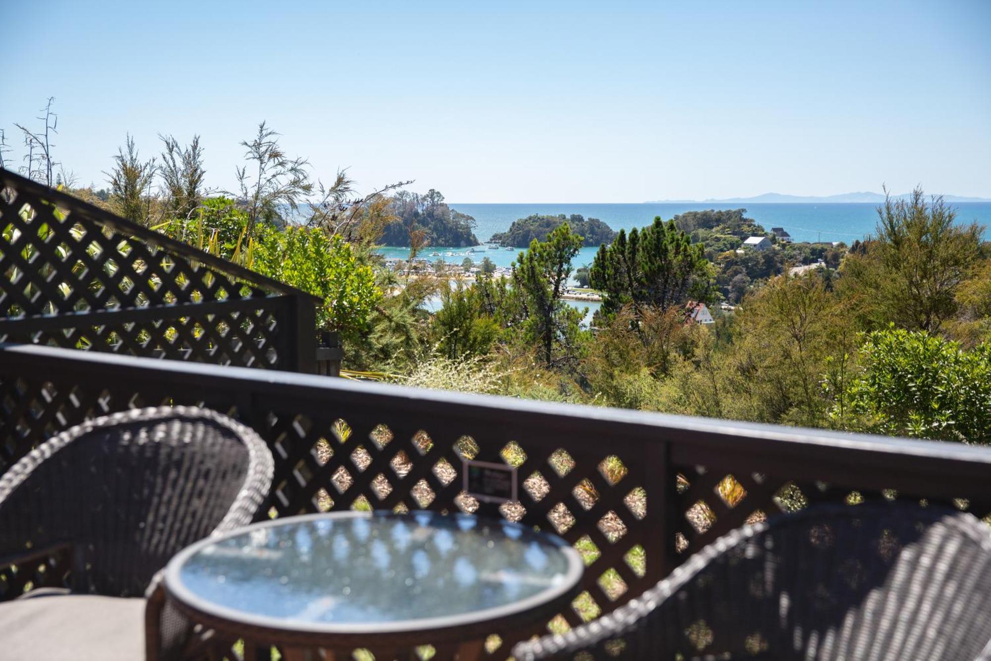 Kimi Ora Eco Resort Кайтеритери Екстериор снимка